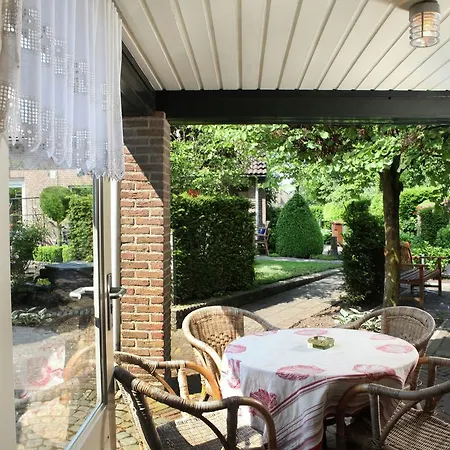 Holiday Le Pavillon 1
